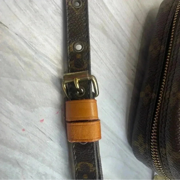 Louis Vuitton Danube PM Vintage LV Monogram Crossbody Purse - Picture 14 of 17